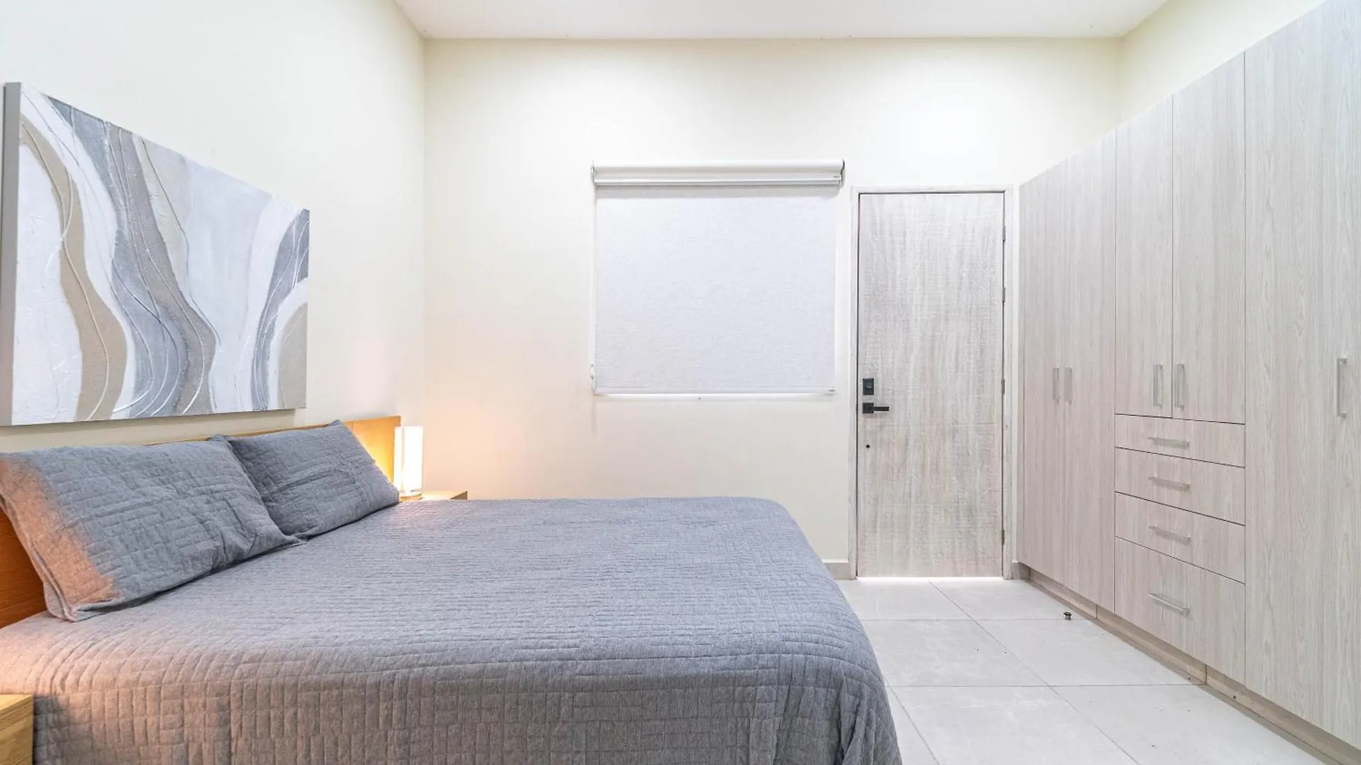 2 Bd With Balcony, Rooftop Pool, Hot Tub, Gym Playa del Carmen